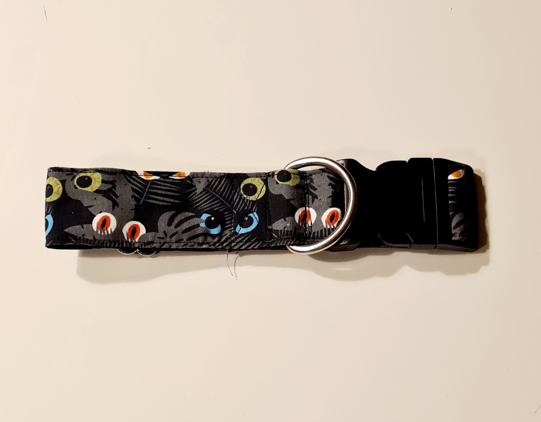 Collar Ojos Click